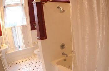 Washington Cornerstone Inn מראה חיצוני תמונה